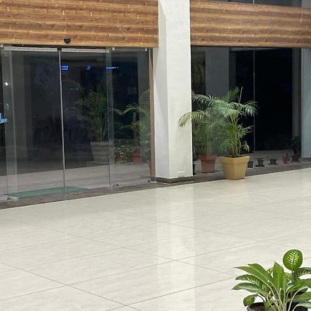 Heaven 7 Hotel&Resort Himatnagar Buitenkant foto