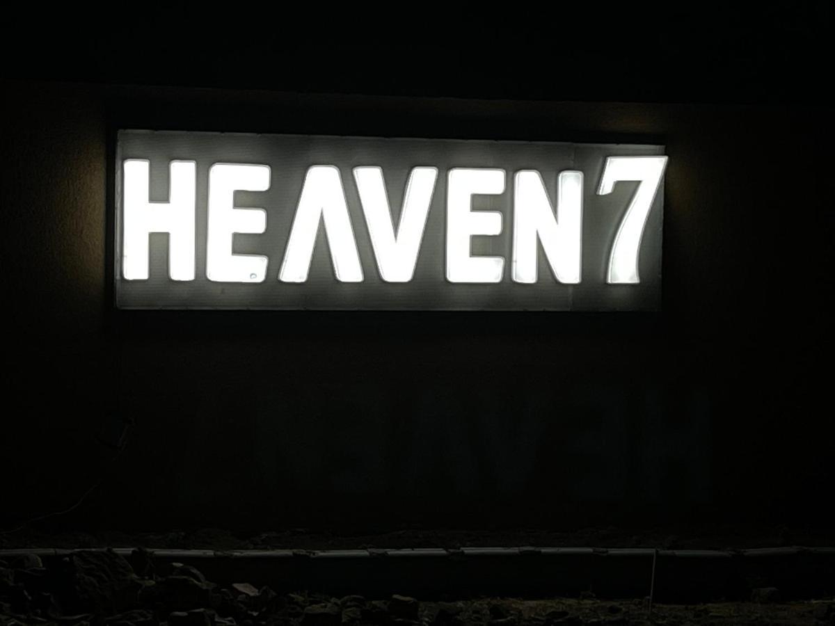 Heaven 7 Hotel&Resort Himatnagar Buitenkant foto